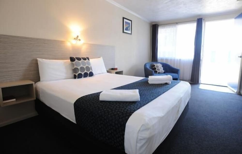 Standard Room, Non Smoking (Standard Queen Room) photo 2