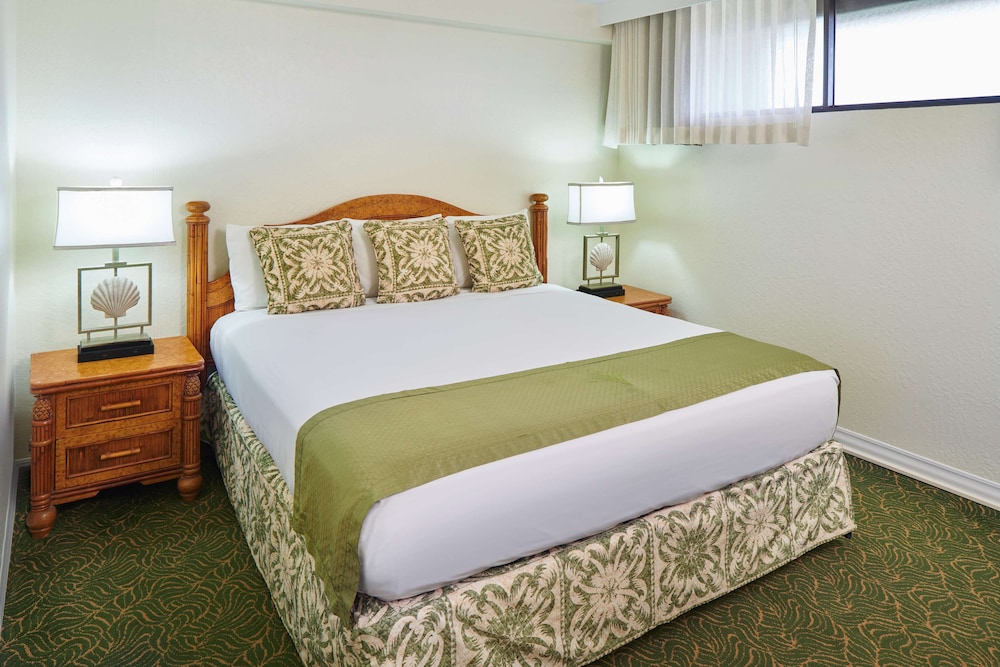 1 Bedroom Ocean View Suite