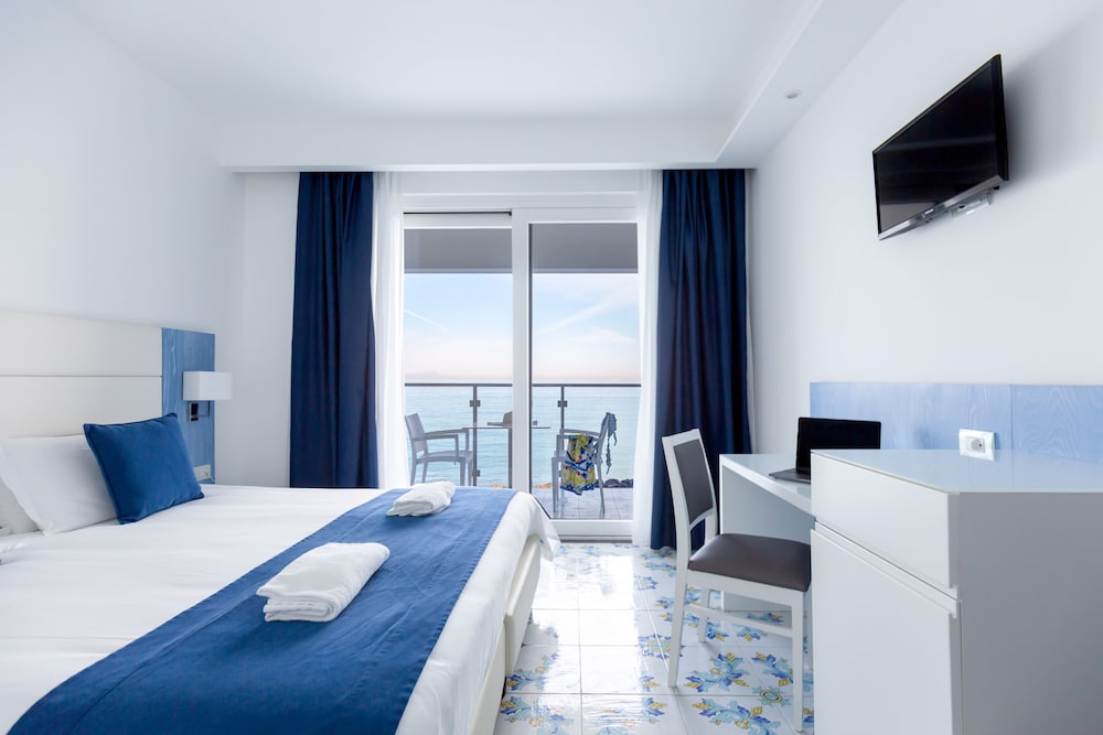 Superior Double or Twin Room, 1 Double Bed, Non Smoking, Private Bathroom
