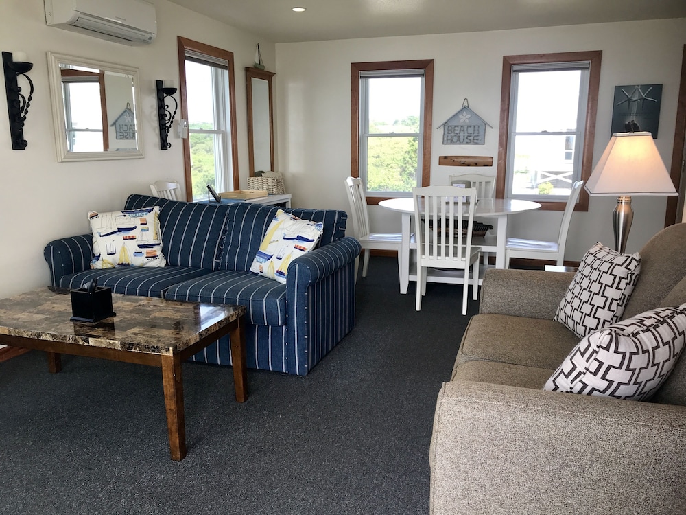 3 Bedroom Beach House photo 1
