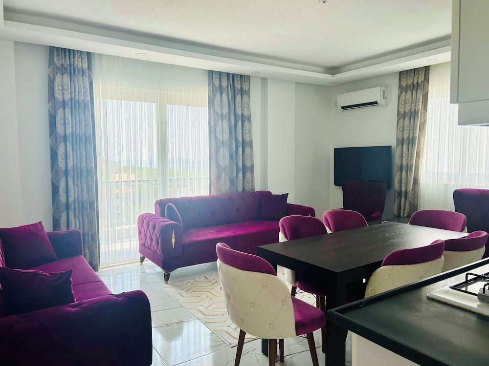 Luxury Apartment photo 2