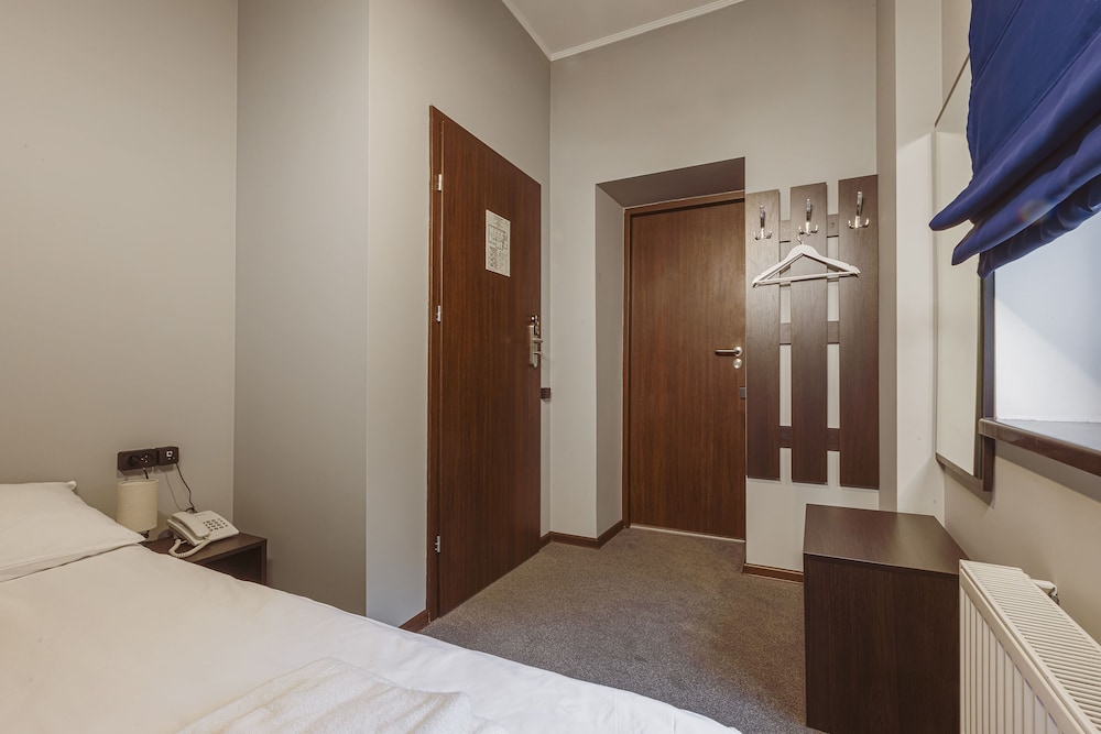 Standard Double Room photo 3