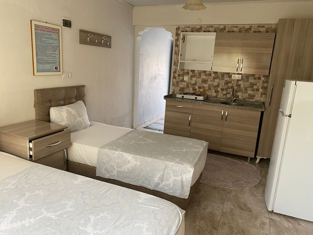 Economy Double Room photo 1