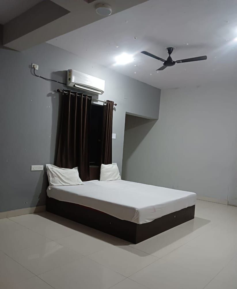 Deluxe Double Room, City View