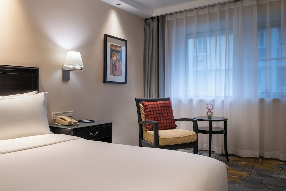 Standard King Room - Photo 2
