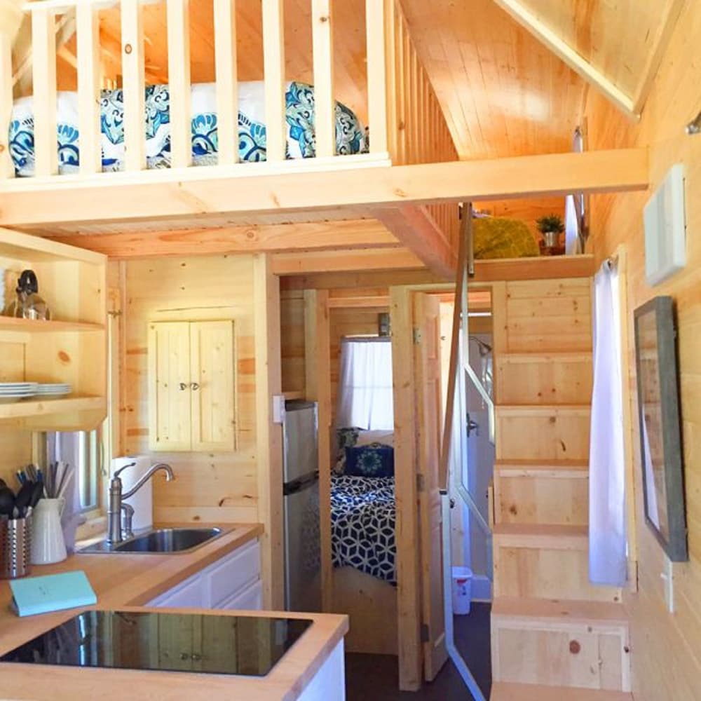 House, 1 Bedroom (Tiny House, No Pets, Linens Included) photo 1