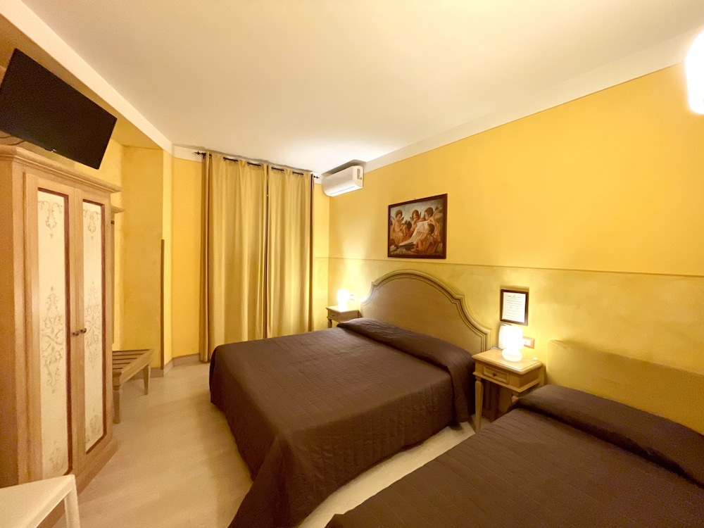 Standard Triple Room photo 1