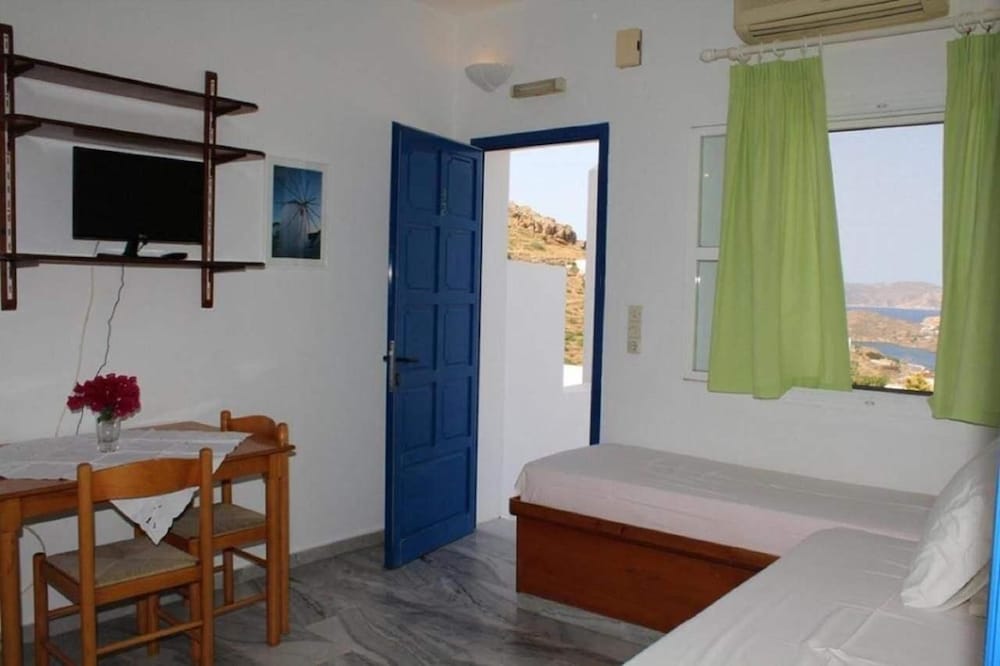 Classic Apartment, 1 Bedroom, Non Smoking, Sea View photo 1