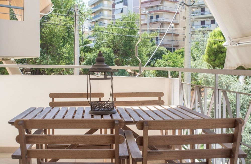 Designer s Apartment in Galatsi Area, Billede 5
