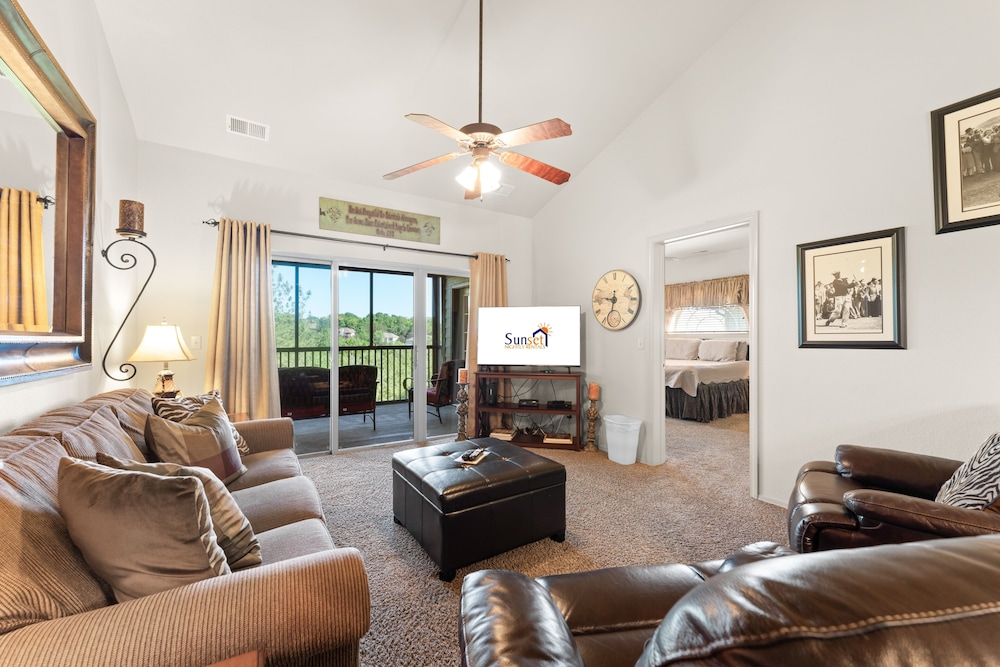 Condo, 3 Bedrooms
