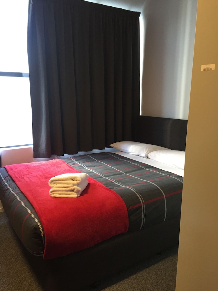 Family Room, Double & 4 Singles, Private Bathroom, TV photo 2