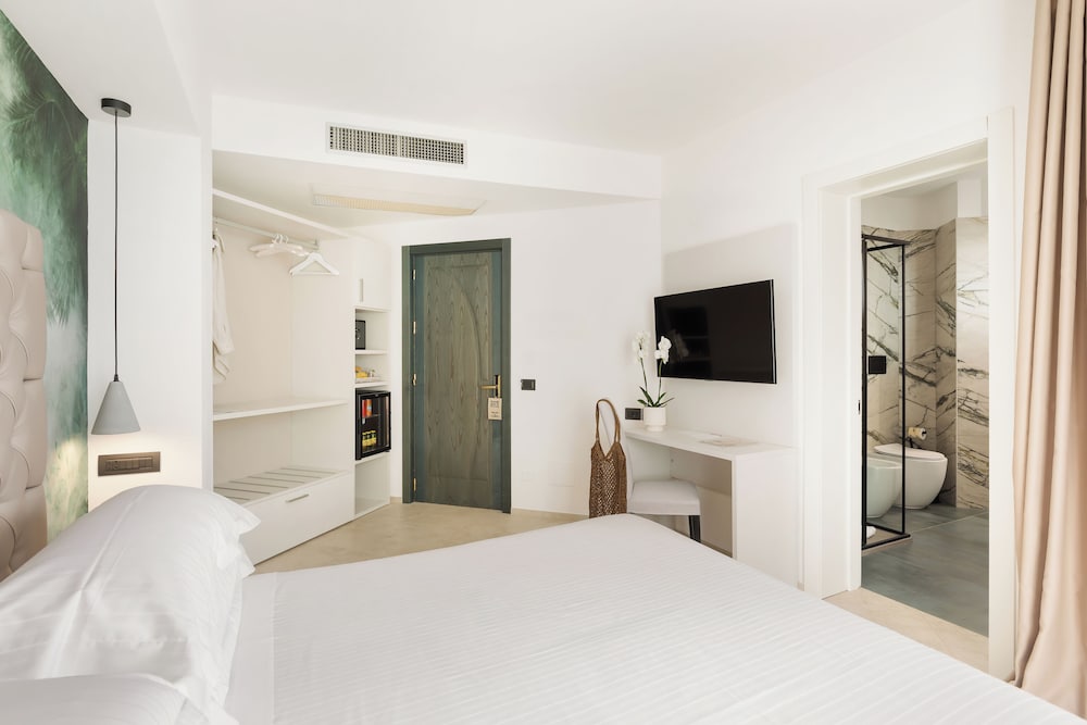 Superior Room, Sea View, Ground Floor photo 3