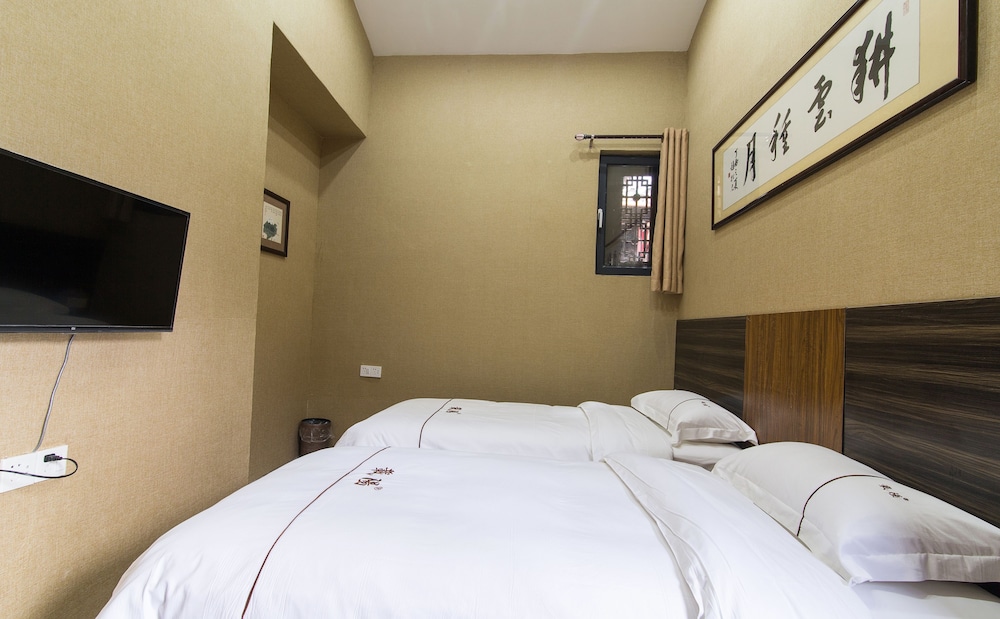 Signature Twin Room photo 3
