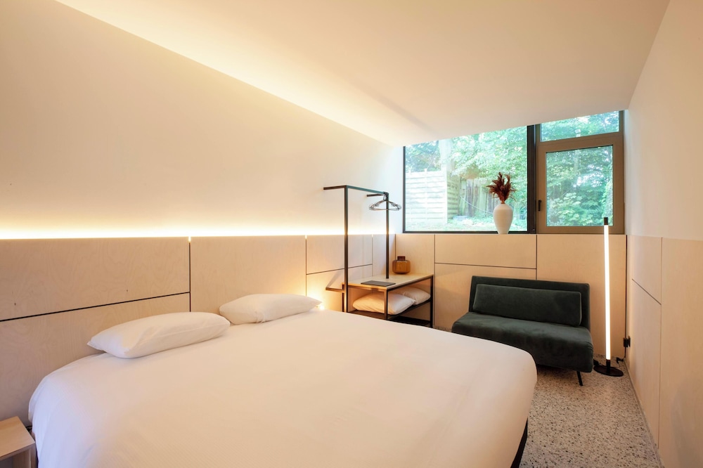 Design Double or Twin Room