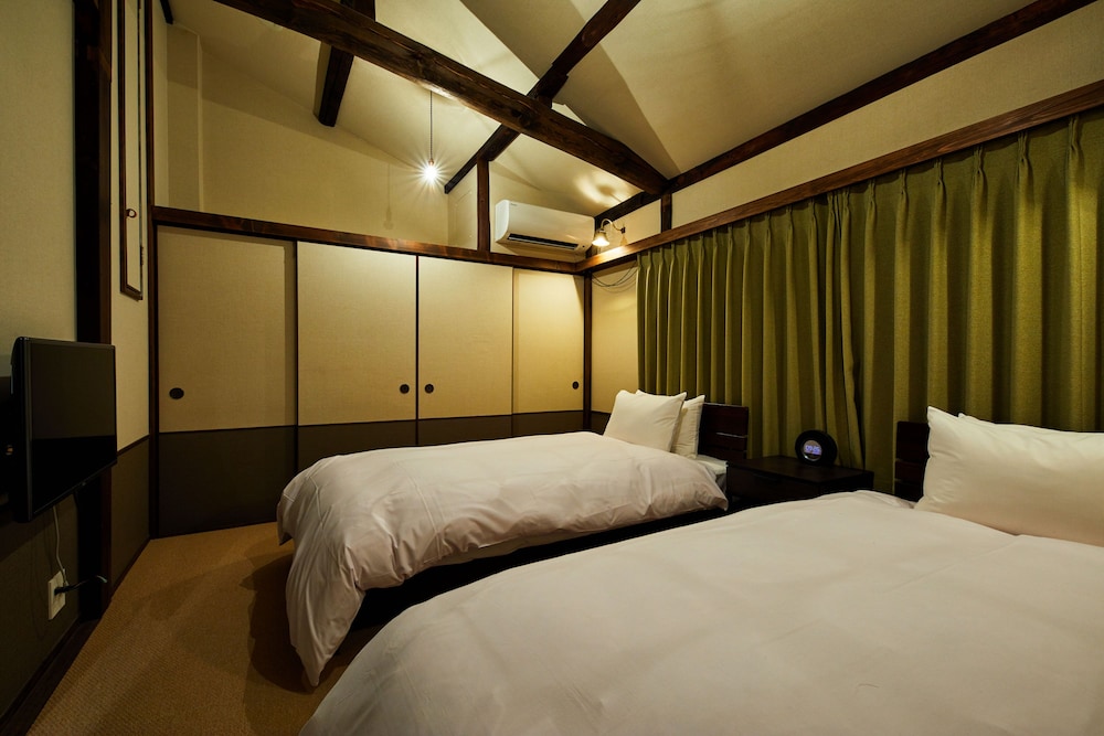 Deluxe Suite photo 1