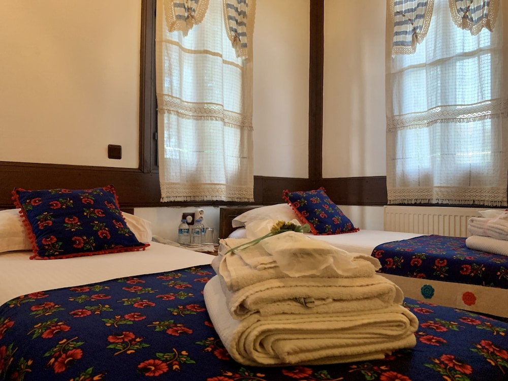 Standard Double Room Single Use photo 1