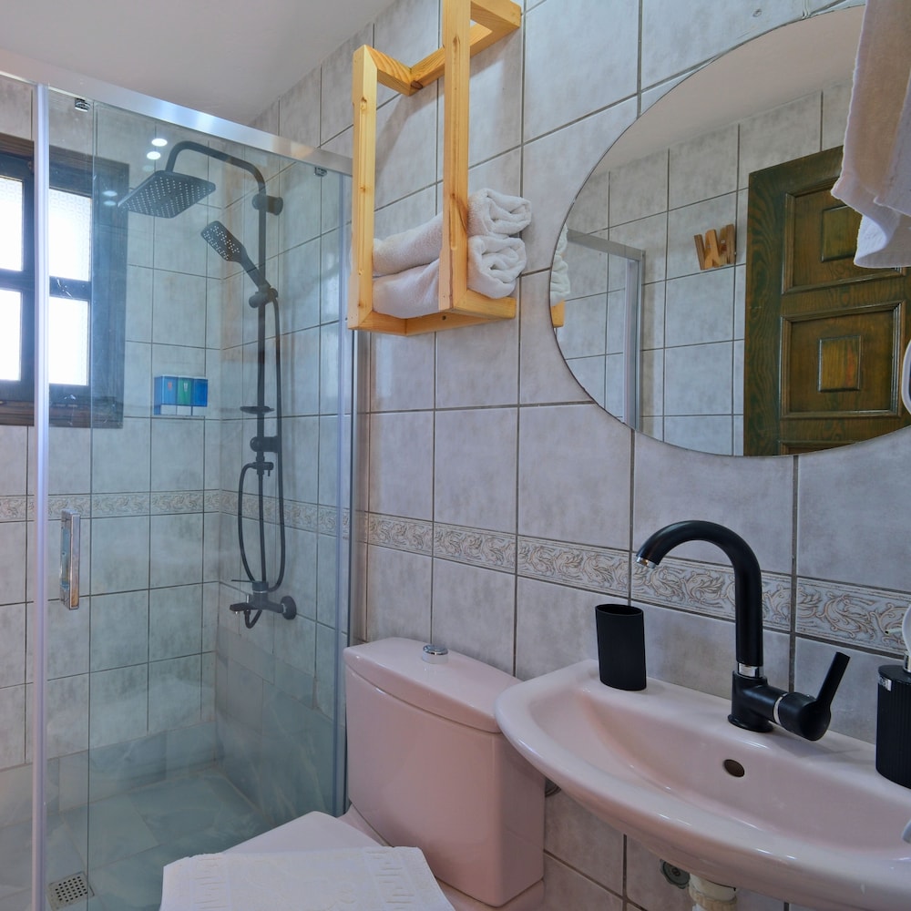 Classic Studio Suite, 1 Bedroom photo 2