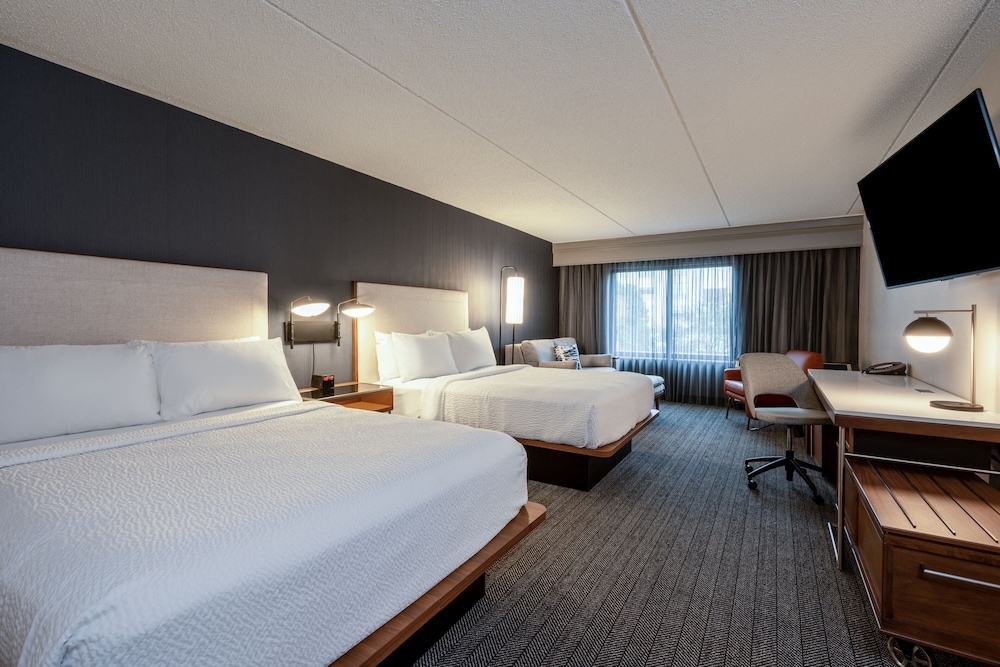 Room, Multiple Beds - Photo 3