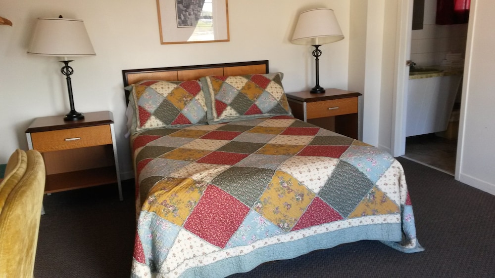Standard Room, 1 Queen Bed, Ocean View photo 2