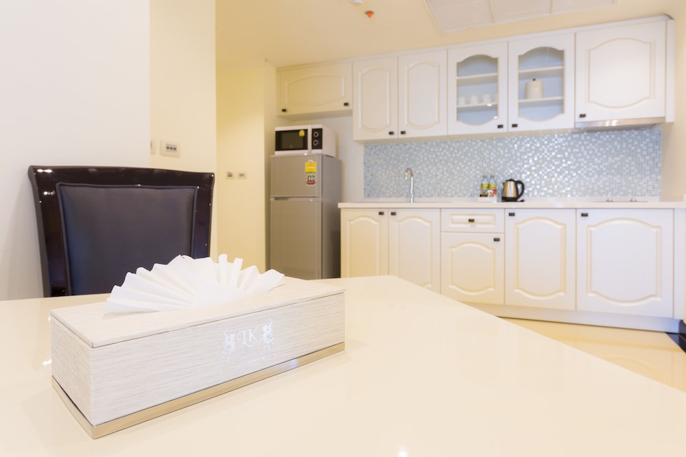 Family Suite, 2 Bedrooms, City View photo 3
