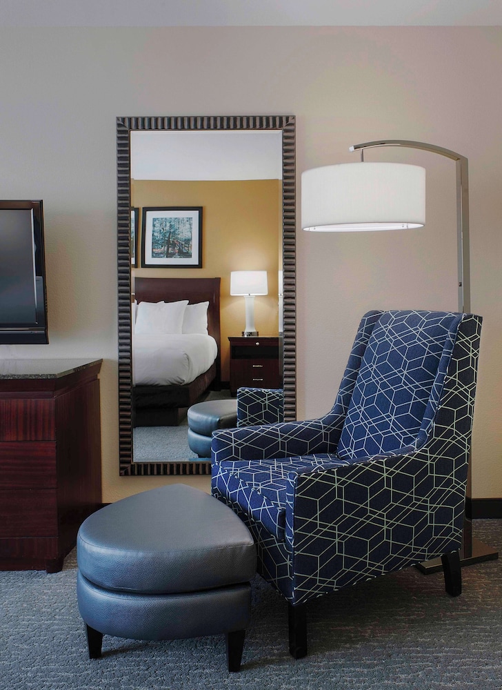 Room, 2 Queen Beds, Accessible, Bathtub (Mobility & Hearing) - Photo 5