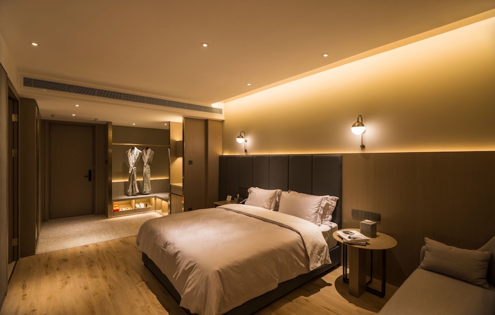 Yuexiang Deluxe King Room photo 2