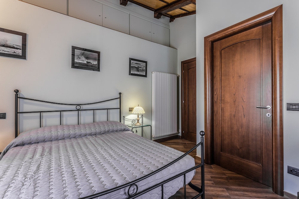 Deluxe Double Room, City View (Porta del Ponte), photo 6