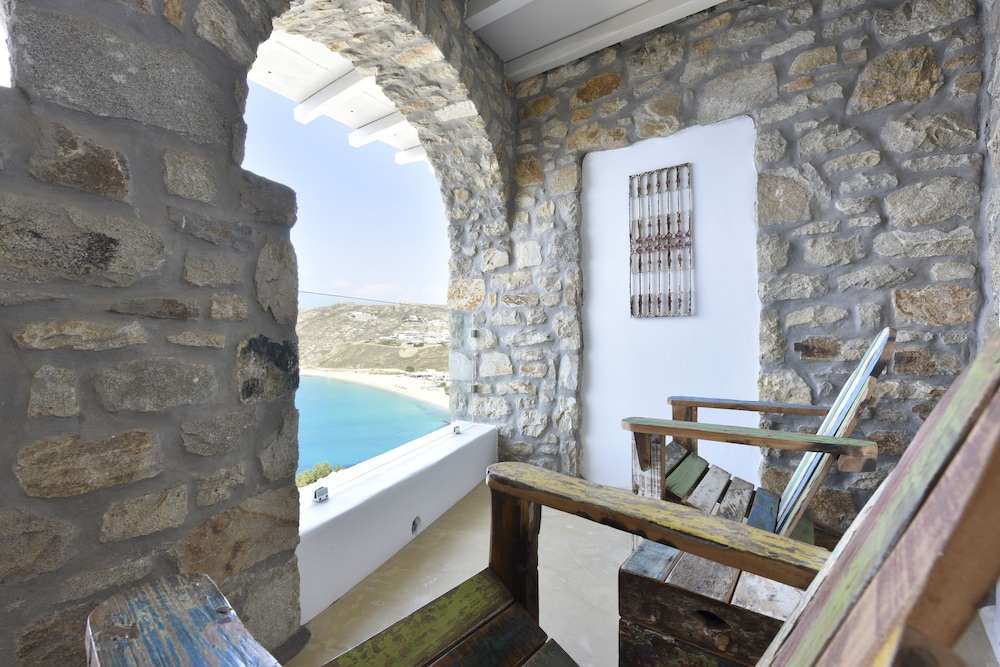 Deluxe Suite, Sea View - Photo 9