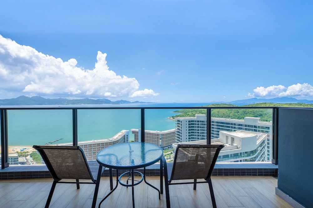 Family Suite, 2 Queen Beds, Sea View photo 3