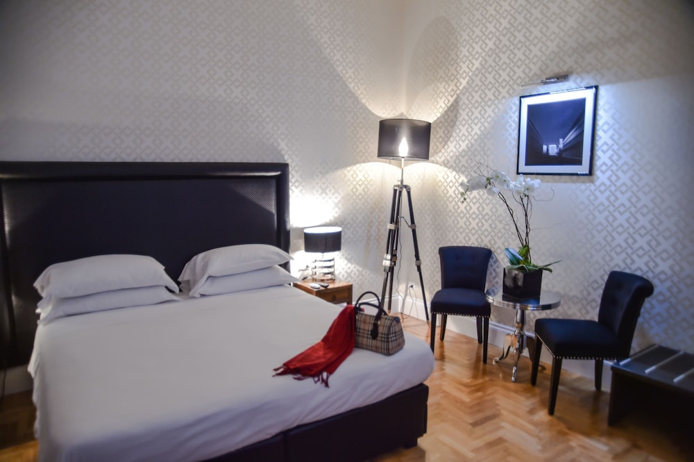 Exclusive Double Room, Balcony, City View photo 3