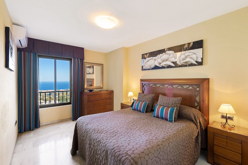 Apartamento clásico, 2 habitaciones, terraza, vista al mar