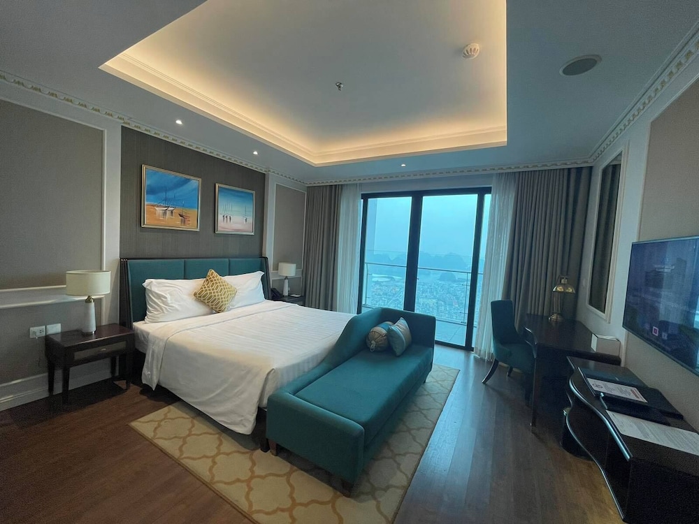 Club Room, Bay View - Photo 9
