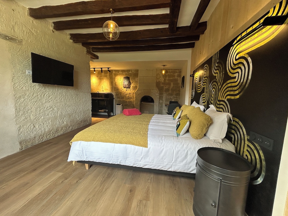 Standard Double or Twin Room photo 1