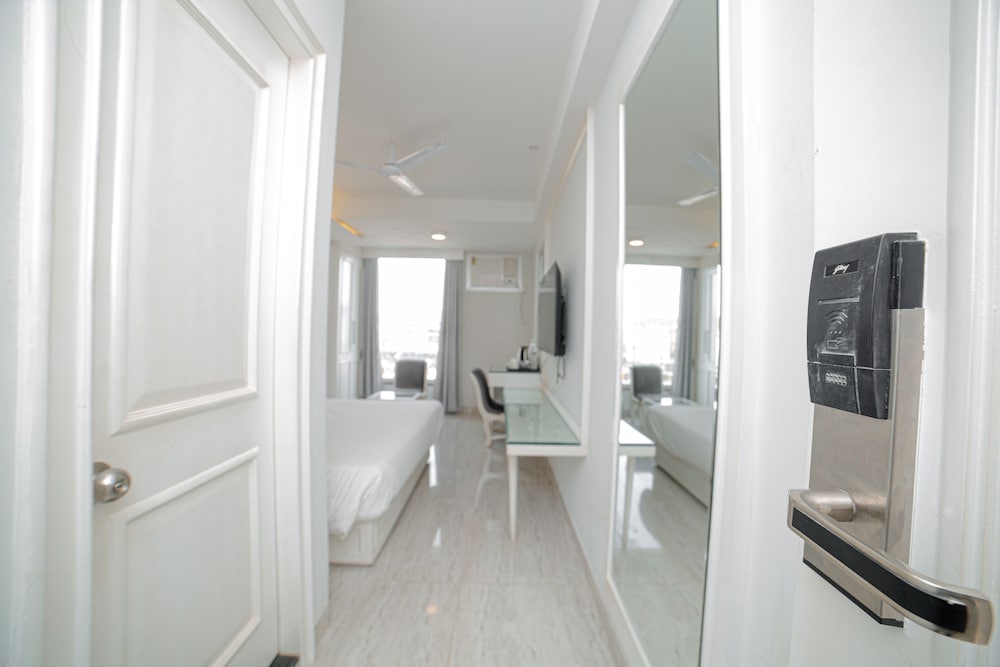 Standard Double Room - Photo 5
