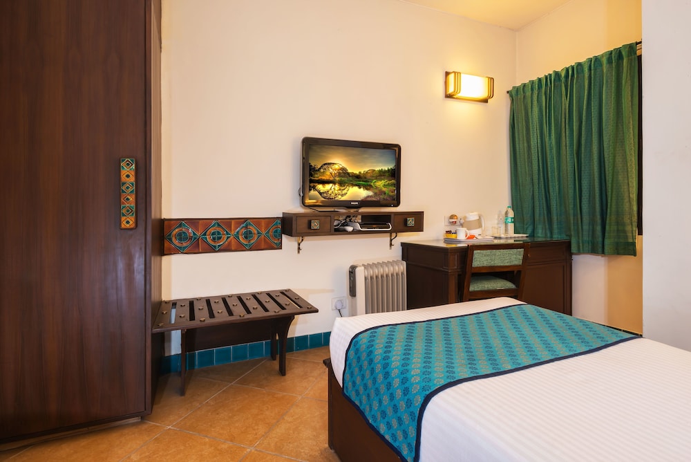 Economy Single Room, 1 Twin Bed photo 3