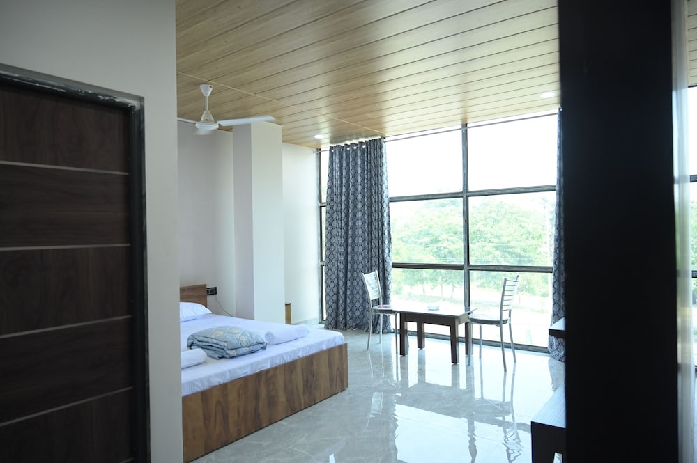 Deluxe Double or Twin Room, Hill View photo 3