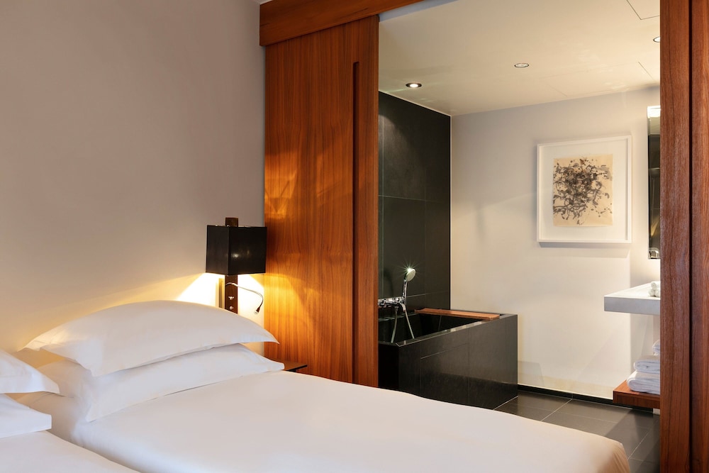 Deluxe Suite, 1 King Bed