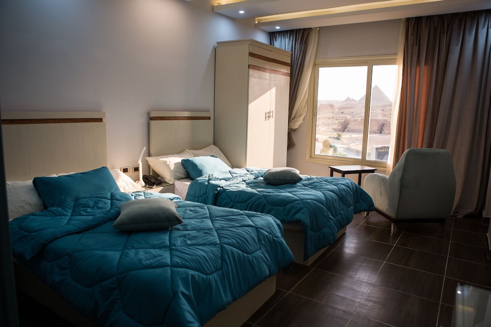 Twin Room, Balcony (Pyramid View) photo 1