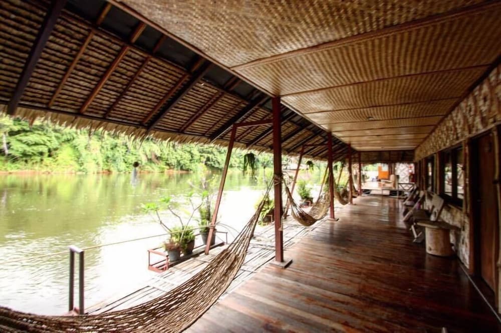 Raft Room - Photo 4