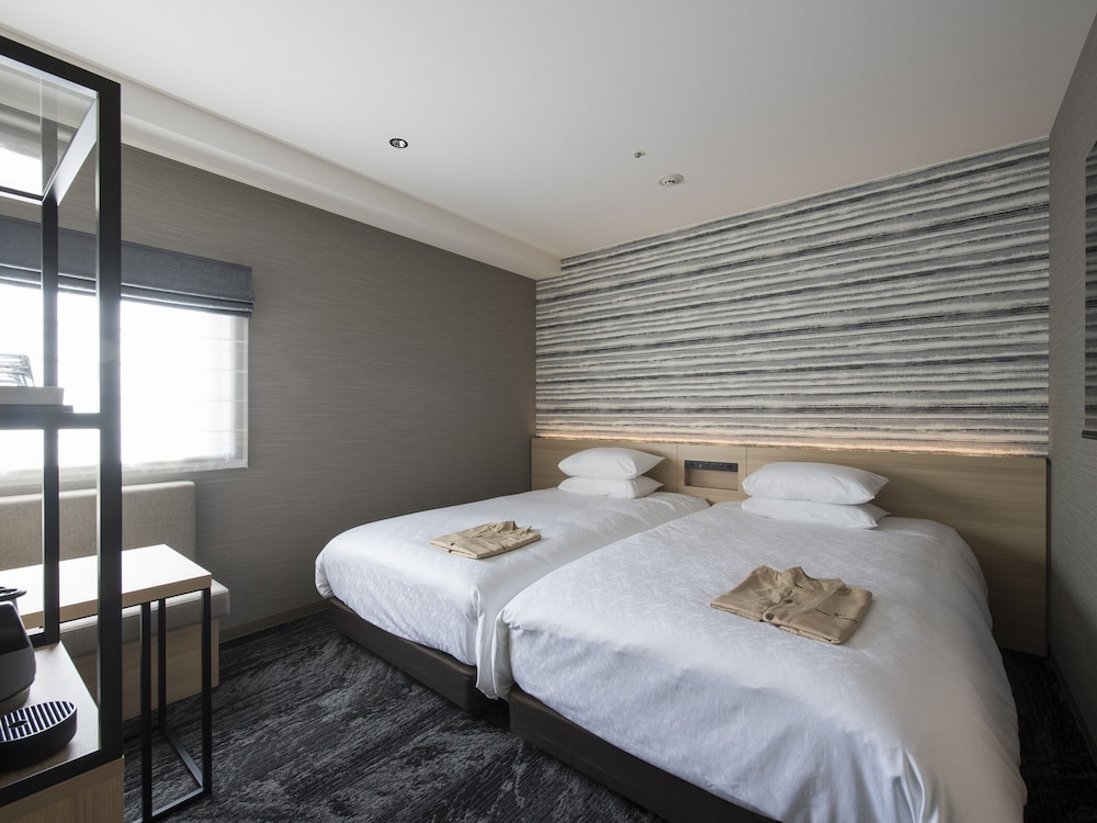 Standard Twin Room - Photo 6