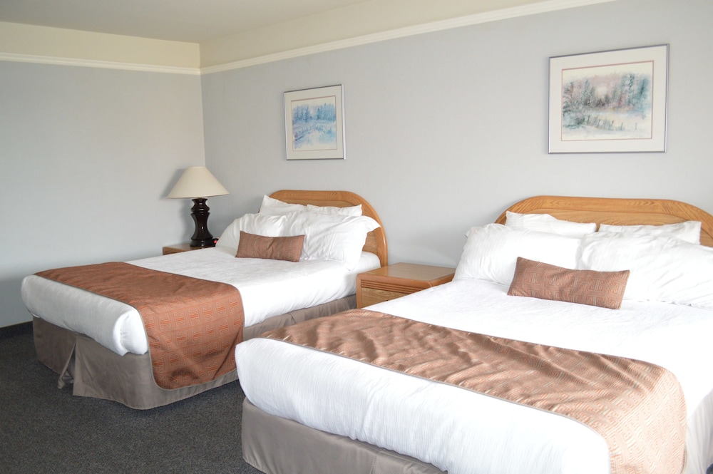 Standard Double Room, 2 Queen Beds - Photo 1