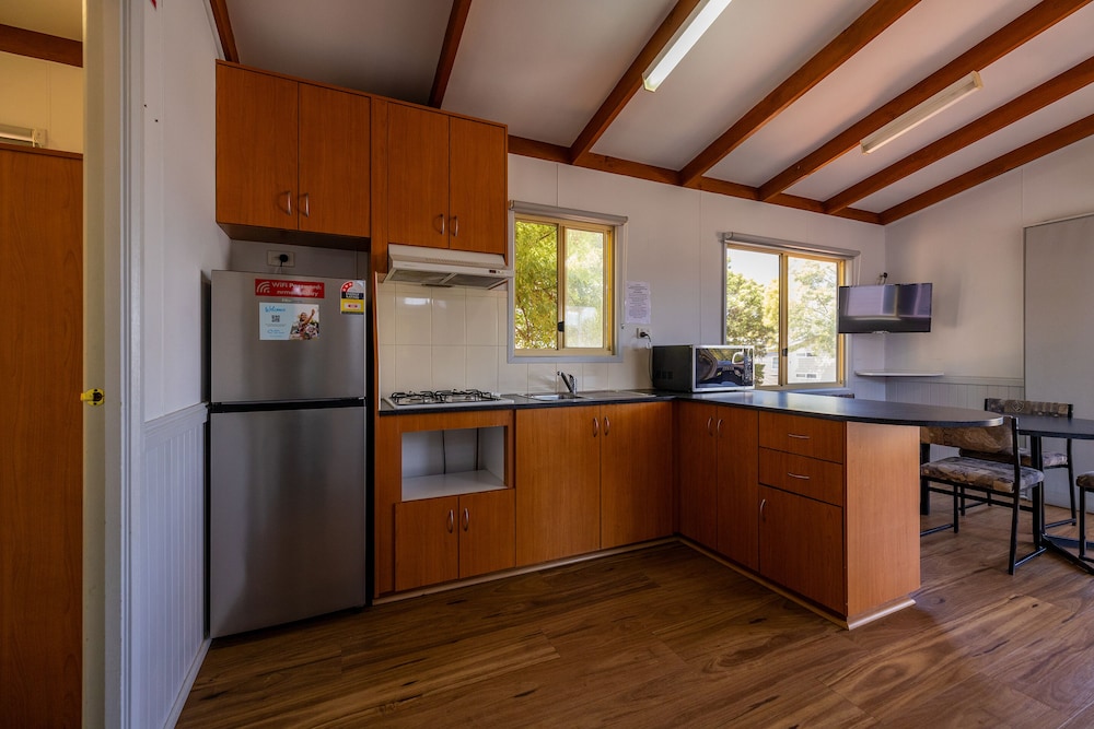 2 Bedroom Cabin 6 Pax photo 3