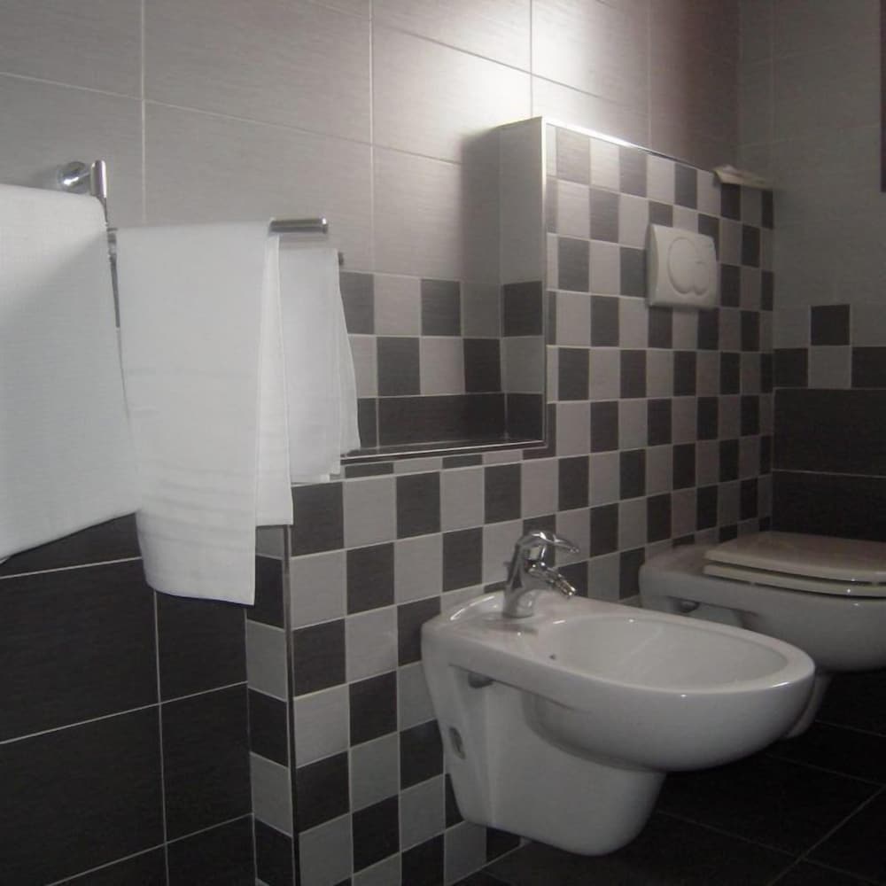 Double or Twin Room photo 3
