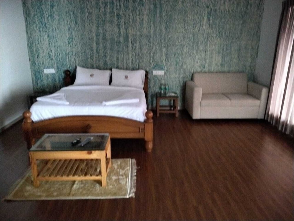 Classic Double Room, 1 Queen Bed, City View photo 1