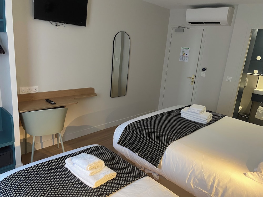 Standard Twin Room