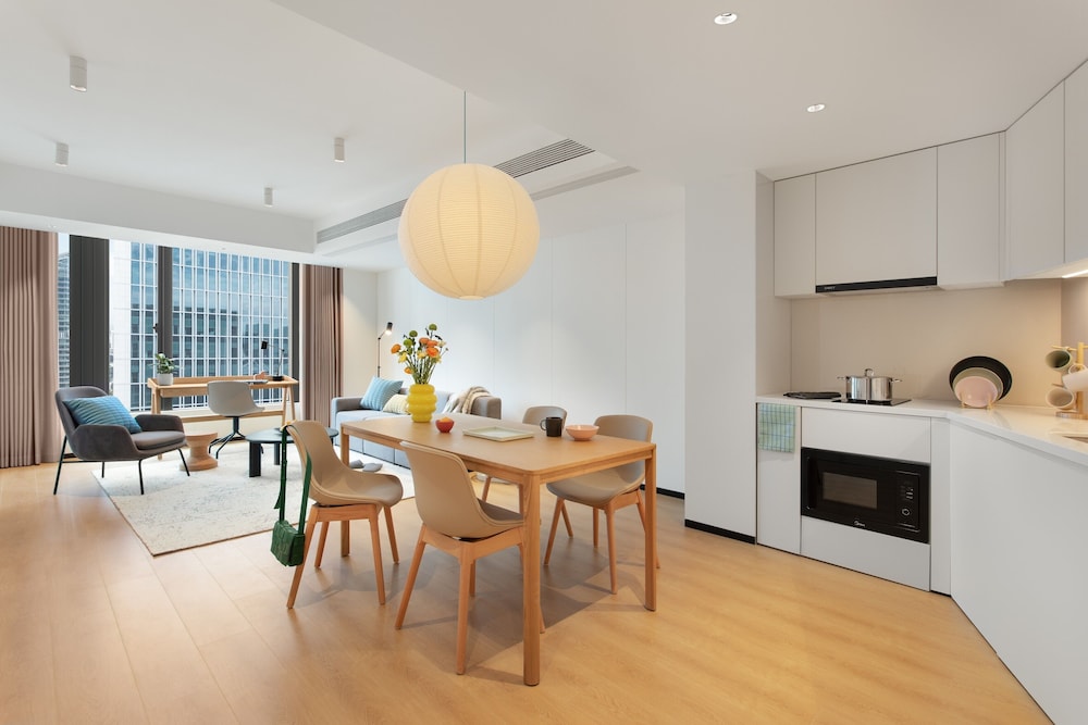 Signature Suite
