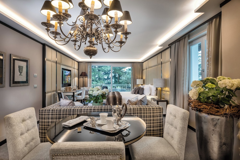 Signature Suite (Park)