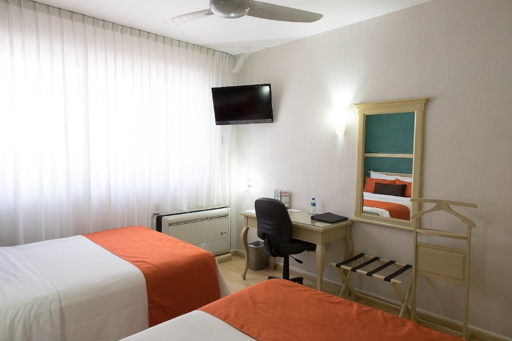 Standard Double Room, 2 Queen Beds
