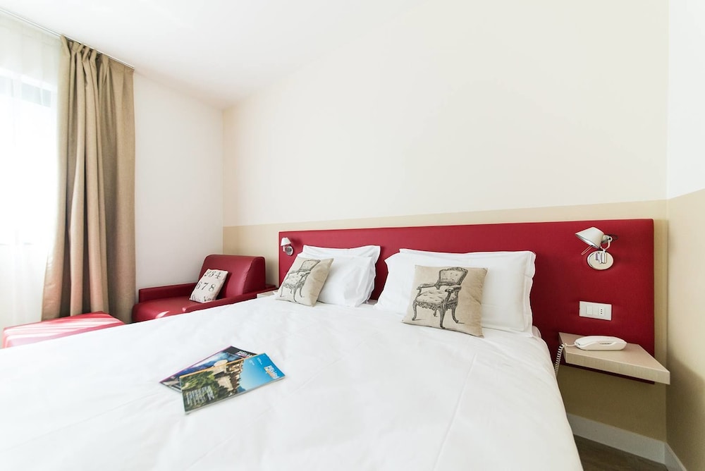 Deluxe Double Room photo 2