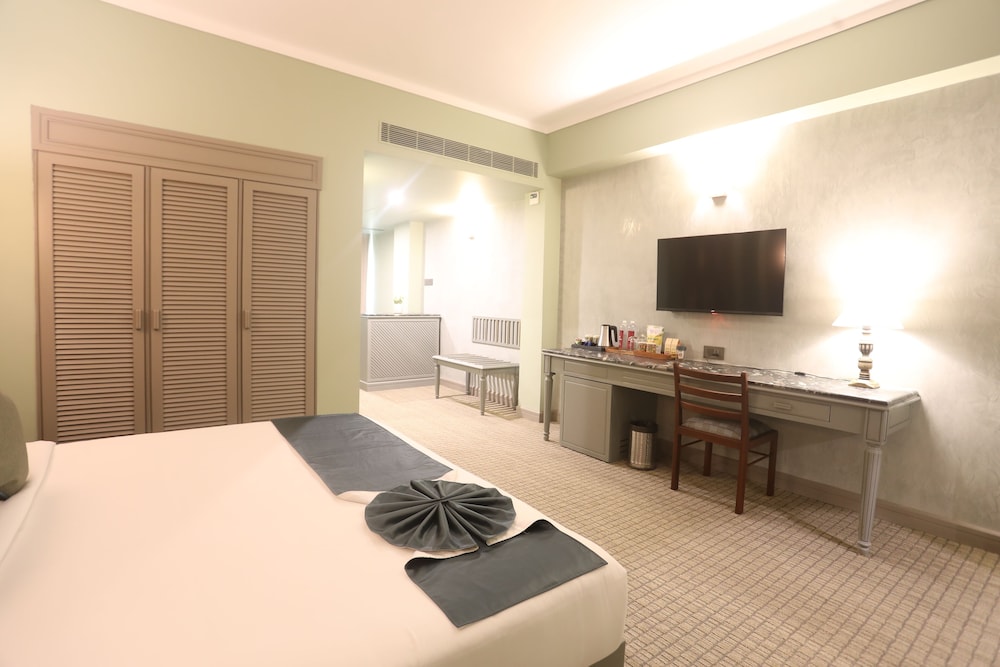 Suite - Photo 6